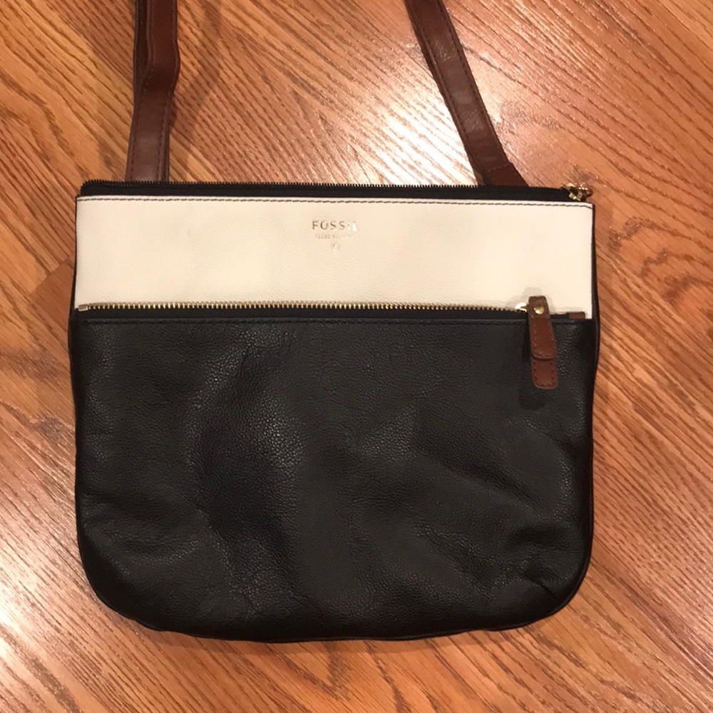 Crossbody - Picture 2 of 3